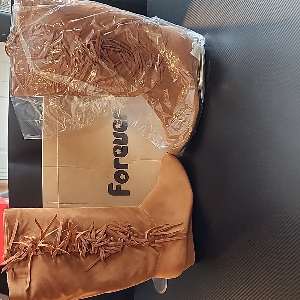 Boots by Forever, Size 9, Style Chloe-36